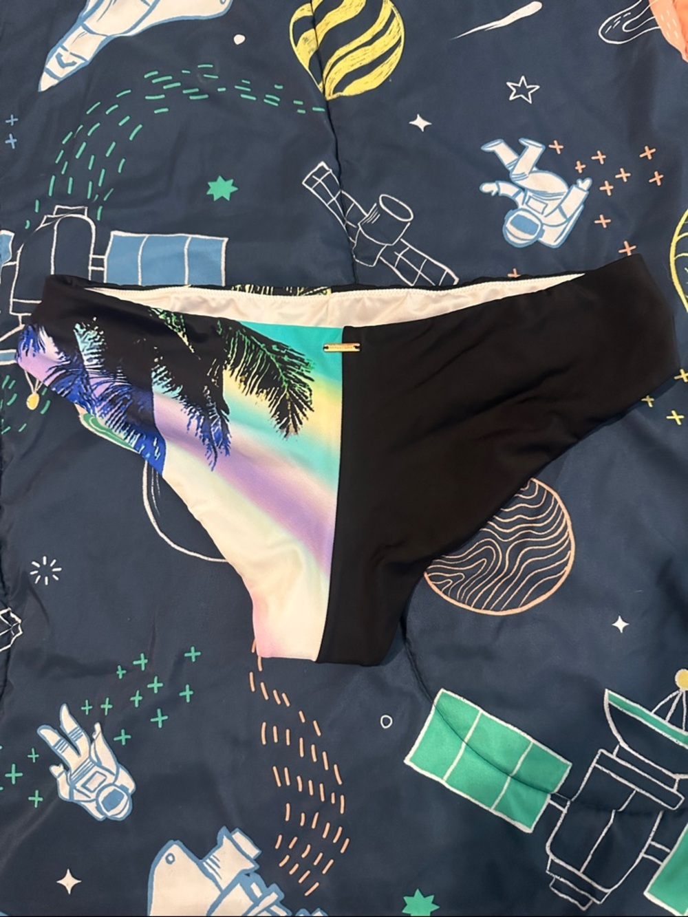 Victoria Secret Bikini Bottom - Picture 2 of 5